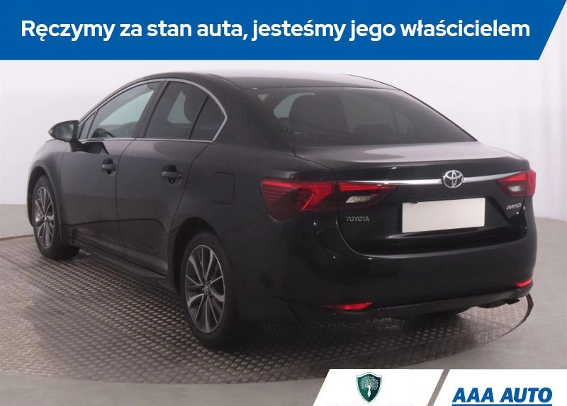 Toyota Avensis cena 63000 przebieg: 133825, rok produkcji 2015 z Piotrków Trybunalski małe 254